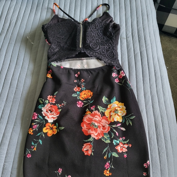 Xxs  Brand new black dress - Picture 2 of 6